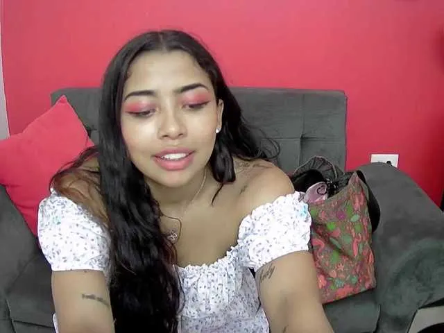 Live sex webcam photo for Jessy-Miranda #273982438