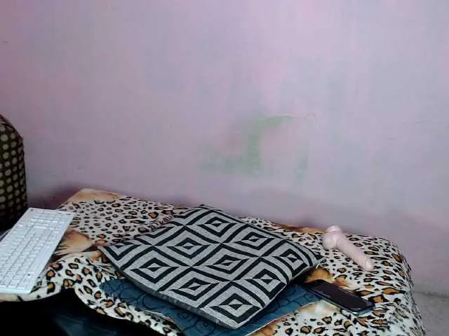 Live sex webcam photo for JessyRc1 #274541147