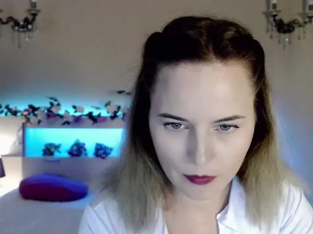 Live sex webcam photo for JessyRoss #275960328