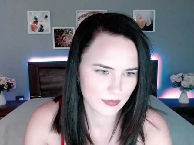 Live sex webcam photo for JessyRoss #276227655