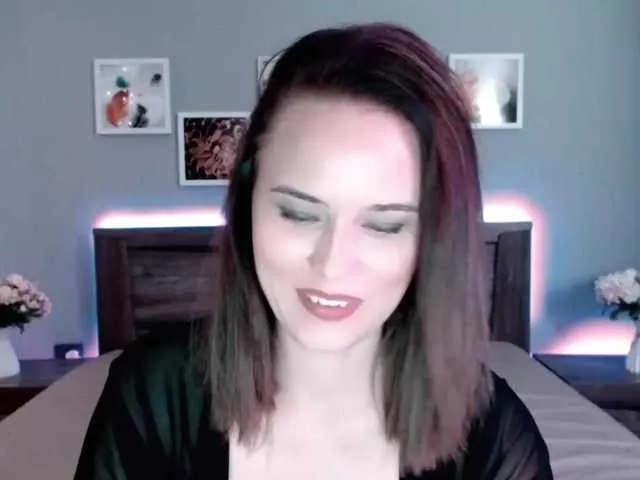 Live sex webcam photo for JessyRoss #276411338