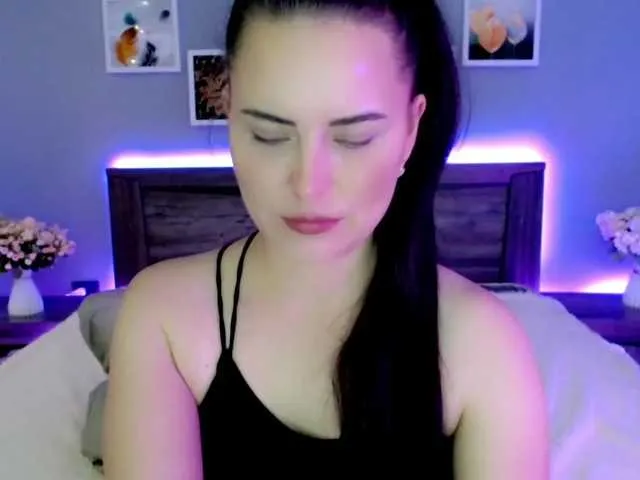 Live sex webcam photo for JessyRoss #276538875