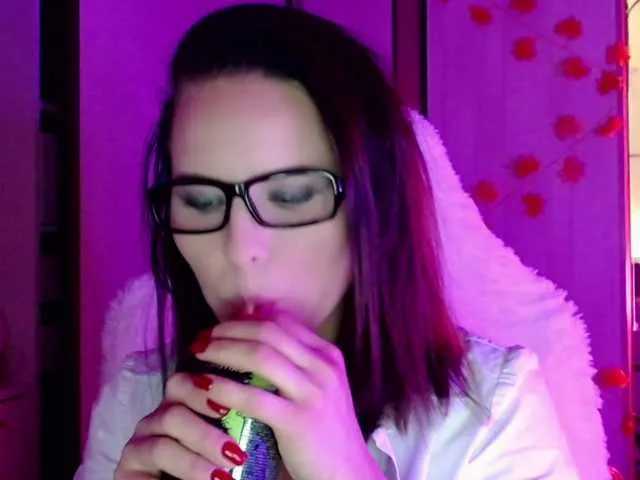 Live sex webcam photo for JessyRoss #276673671