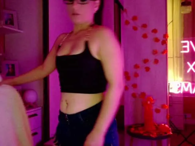 Live sex webcam photo for JessyRoss #276715403