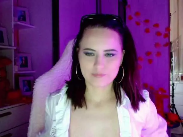 Live sex webcam photo for JessyRoss #276765291
