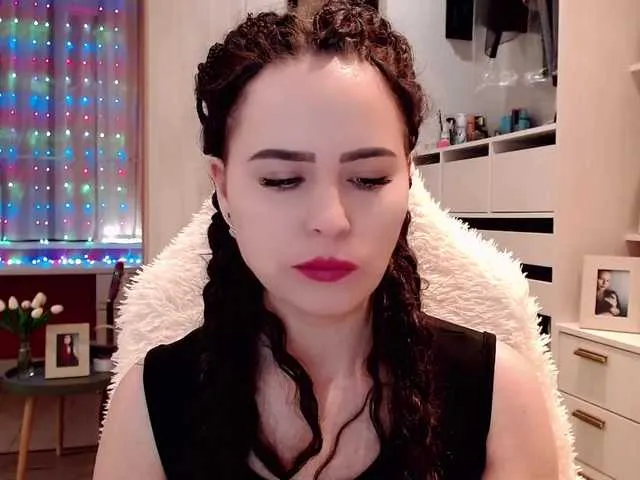 Live sex webcam photo for JessyRoss #277282592