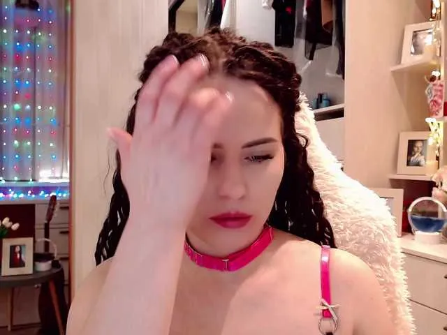 Live sex webcam photo for JessyRoss #277296519