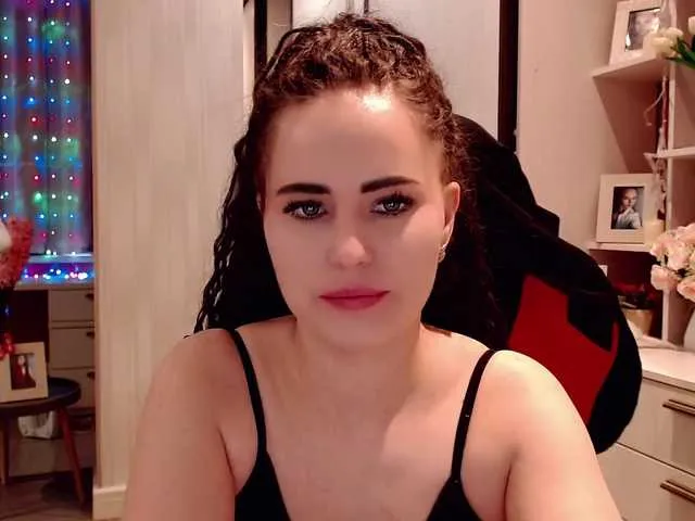 Live sex webcam photo for JessyRoss #277373133