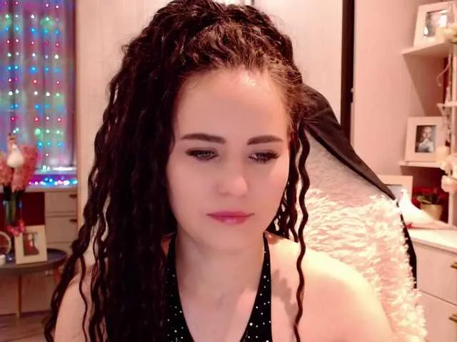 Live sex webcam photo for JessyRoss #277386199