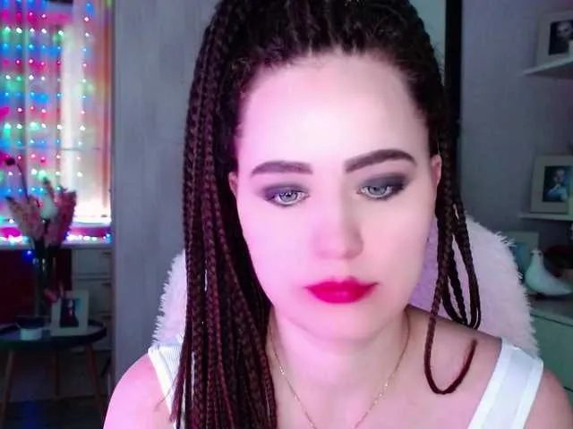 Live sex webcam photo for JessyRoss #277527977