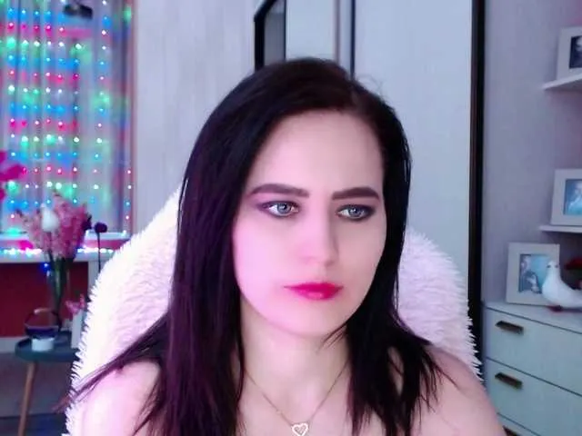 Live sex webcam photo for JessyRoss #277555417