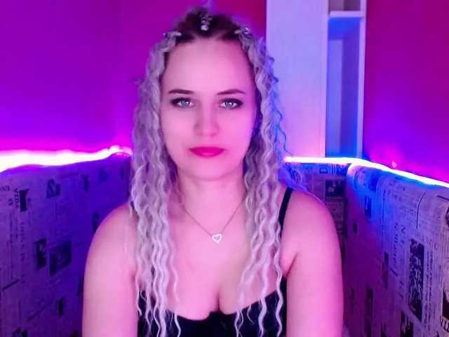 Live sex webcam photo for JessyRoss #277650631