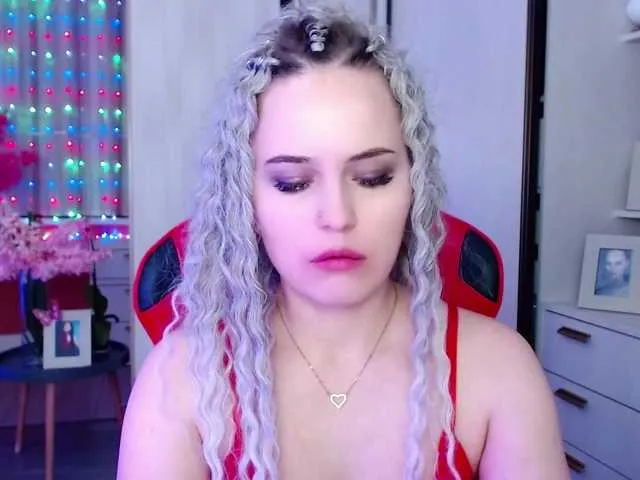 Live sex webcam photo for JessyRoss #277658879
