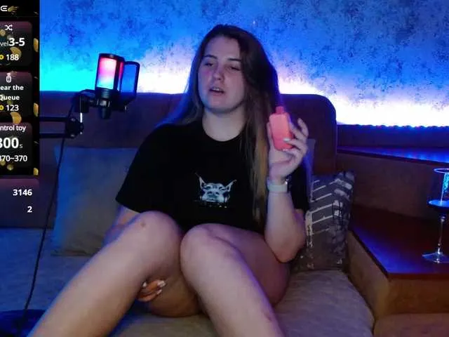 Live sex webcam photo for Jevelinaa #290397531