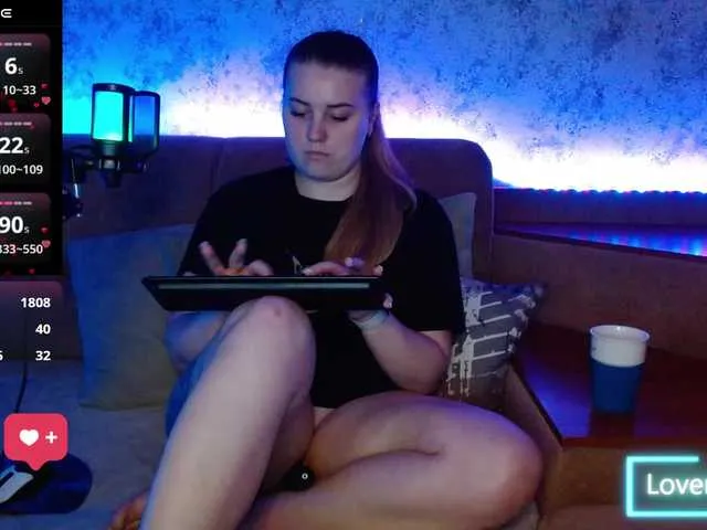 Live sex webcam photo for Jevelinaa #290498539