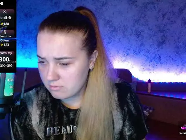 Live sex webcam photo for Jevelinaa #290886100