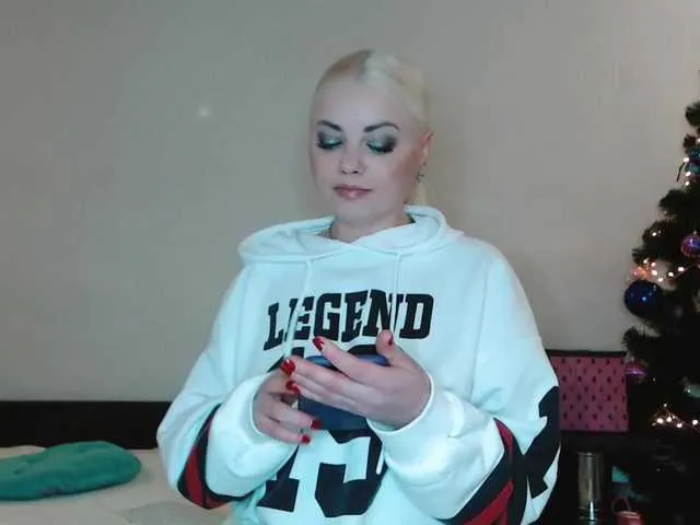 Live sex webcam photo for JewellFairy #272167180