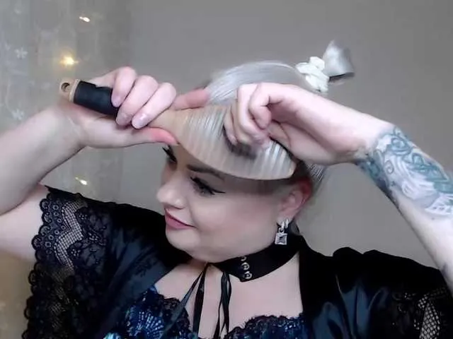 Live sex webcam photo for JewellFairy #276855259