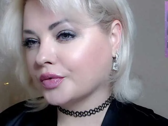 Live sex webcam photo for JewellFairy #277516336