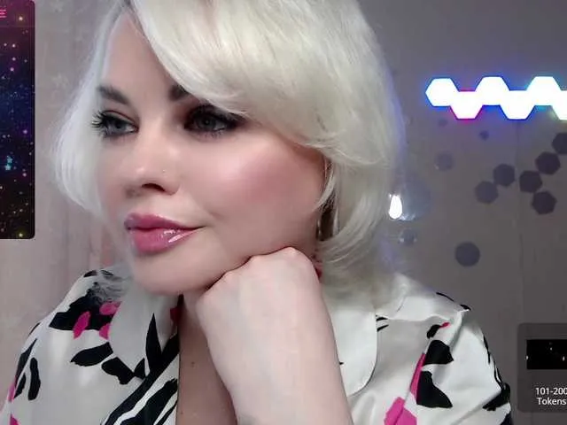 Live sex webcam photo for JewellFairy #290354163