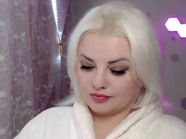 Live sex webcam photo for JewellFairy #290609667