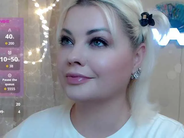 Live sex webcam photo for JewellFairy #292390430