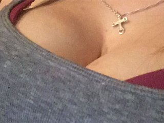 Live sex webcam photo for JeyLady #163995597