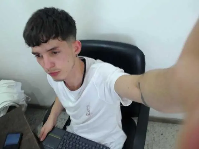 Live sex webcam photo for Jheampiero #291360979
