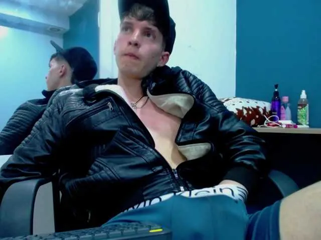 Live sex webcam photo for Jheampiero #292355931