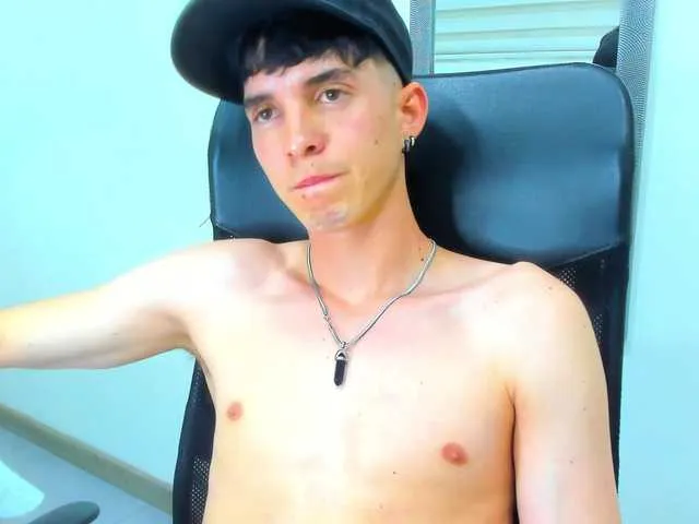 Live sex webcam photo for Jheampiero #293382339