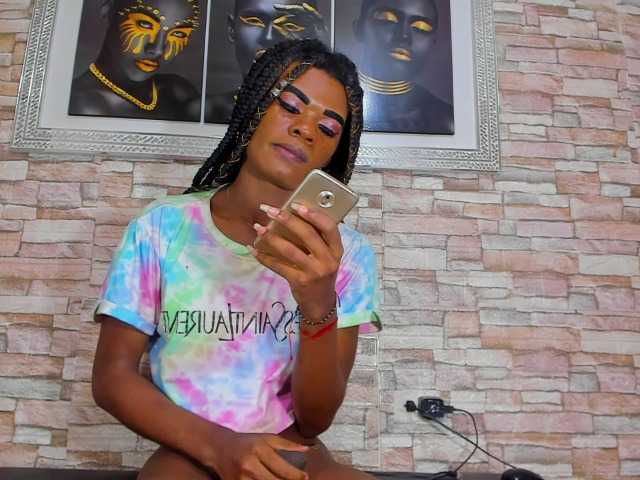 Live sex webcam photo for Jhoana-CuteTs #275469516