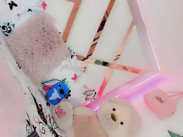 Live sex webcam photo for JhoannaRousts23 #277329676