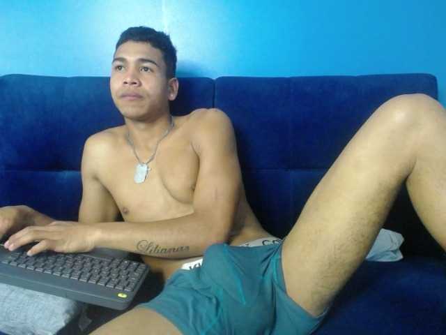 Live sex webcam photo for Jhon-Bennet #275976446