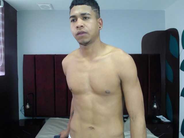 Live sex webcam photo for Jhon-Bennet #276377553