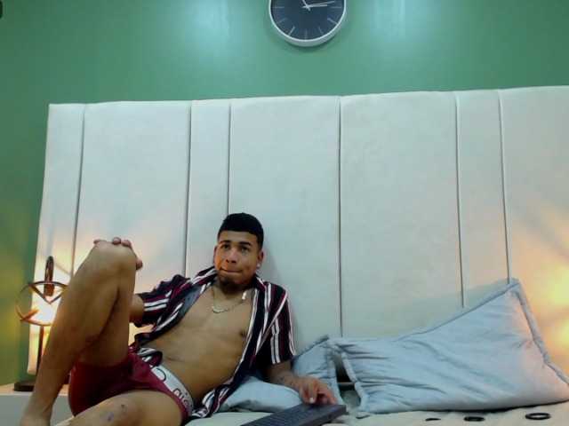 Live sex webcam photo for Jhon-Bennet #276550829