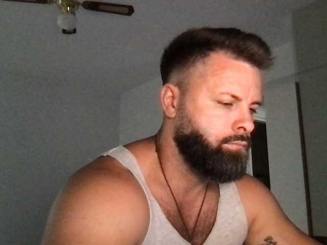 Live sex webcam photo for JhonnySparks #275673703