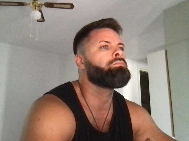 Live sex webcam photo for JhonnySparks #275859342