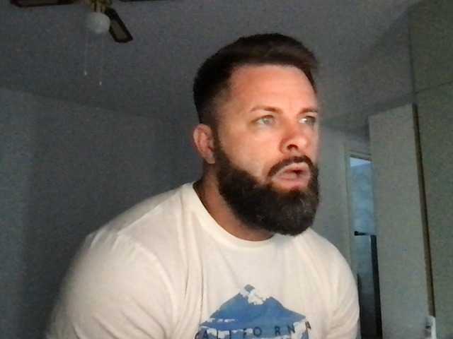 Live sex webcam photo for JhonnySparks #275899322