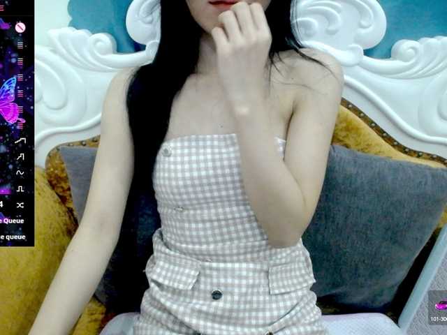 Live sex webcam photo for JiWonn #290151630