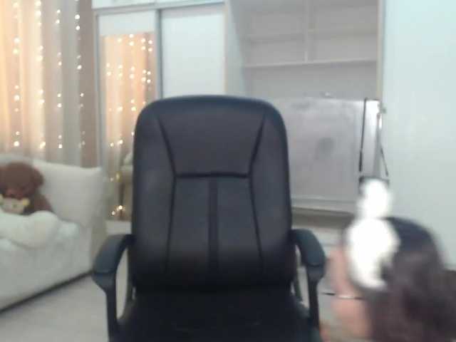 Live sex webcam photo for JiinAae #274090591