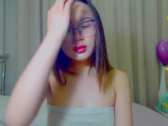 Live sex webcam photo for JiinAae #274580641