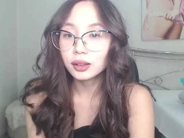 Live sex webcam photo for JiinAae #275930189