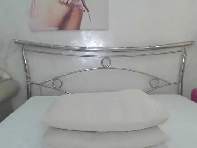 Live sex webcam photo for JiinAae #276374826