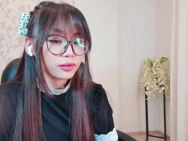 Live sex webcam photo for JiinAae #277702476