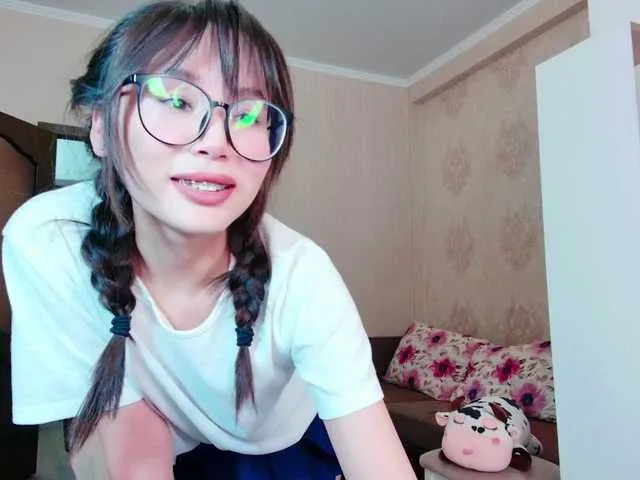 Live sex webcam photo for JiinAae #278201437