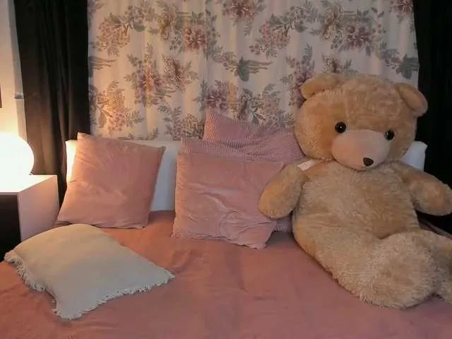 Live sex webcam photo for JillianBlack #292213527