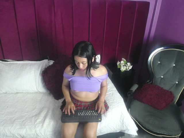 Live sex webcam photo for Jimena91 #276860064