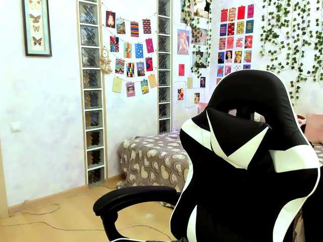 Live sex webcam photo for JimmyBearn #291679418