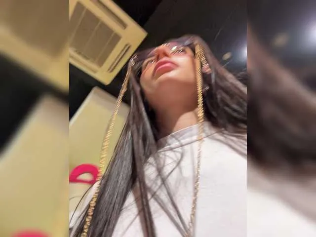 Live sex webcam photo for Jinny-lee #273620994