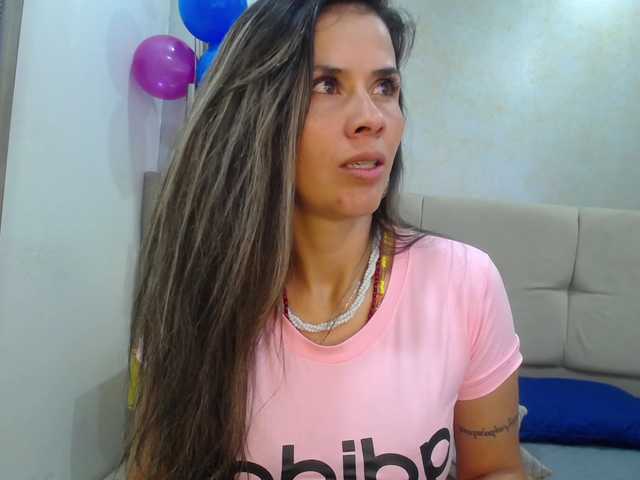 Live sex webcam photo for Jipsya #271751901